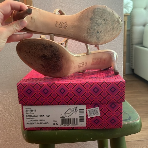 Tory Burch patent saffiano tan sandal size 8.5 - Picture 3 of 7